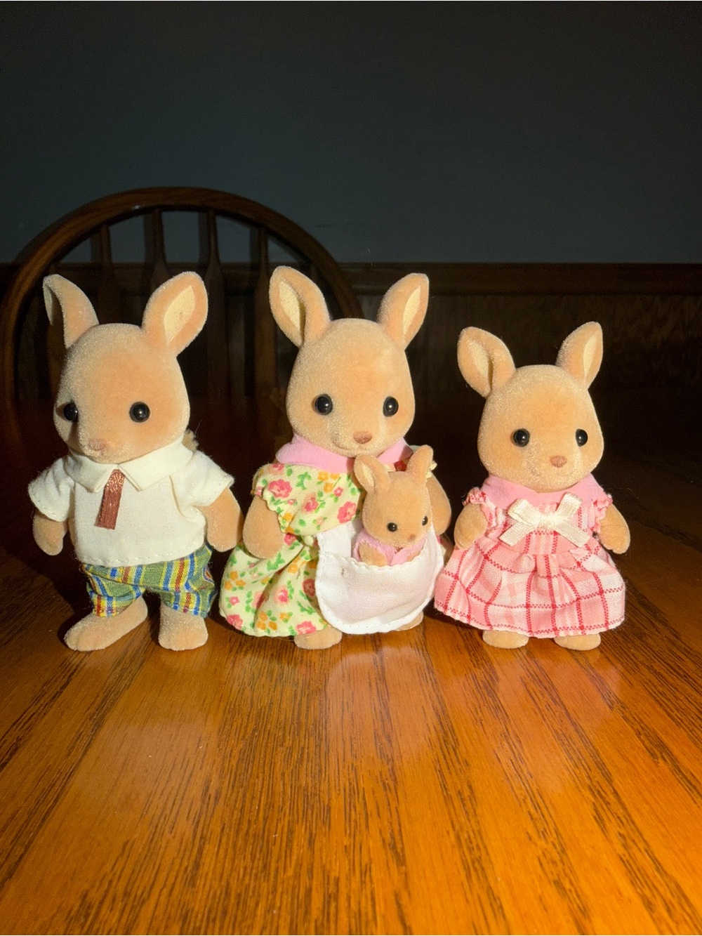 Sylvanian Families/Calico Critters Hopper Kangaroo Family of 4